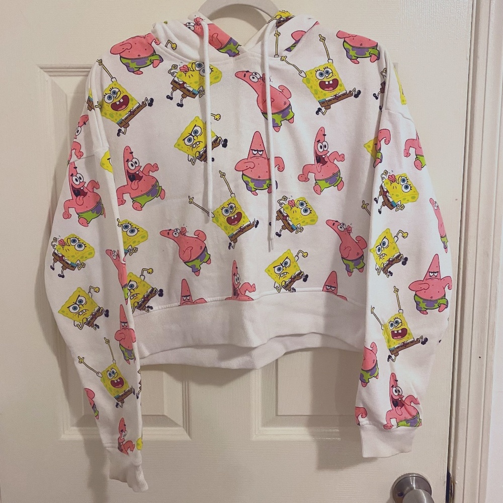 Size Small White Nickelodeon Sponge Bob/Patrick Print Cropped Long-Sleeve hoodie